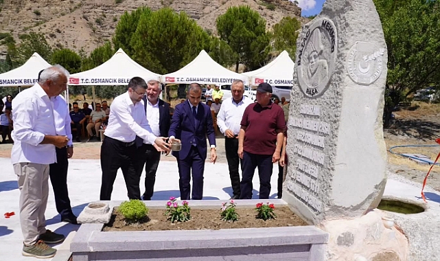 Baltacı Mehmet Paşa'nın temsili Anıt mezarı 