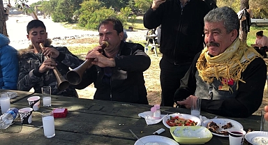 Zurna Resitali | Tibet VAR