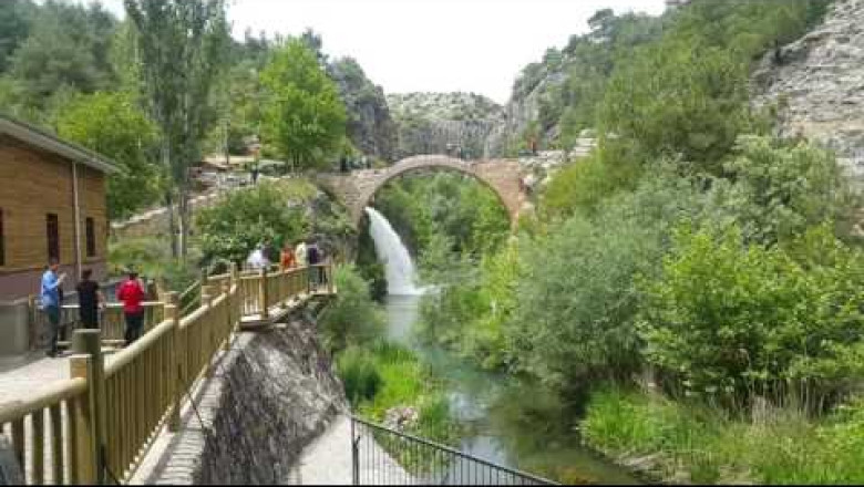 Clandras Köprüsü Karahallı Uşak